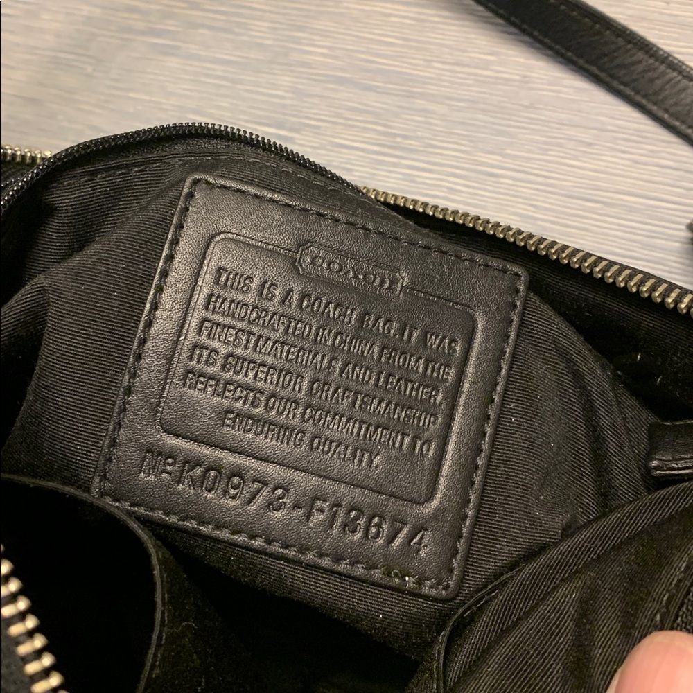 Coach 2009 signature logo stripe swing pack bag - Picture 6 of 6
